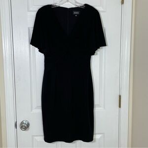Adrianna Papell Women’s Black V-Neck Dress Size 6 Flutter Sleeves Twist Front